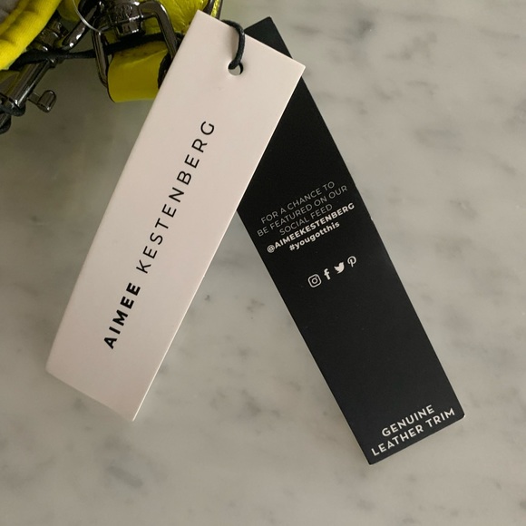 NWT Aimee Kestenberg ‘On top of the world’ bottle, phone, cards $ cross body - Picture 11 of 12